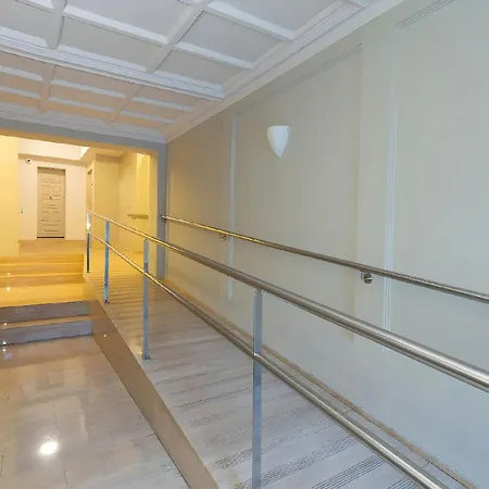 Filmoteca Sarria 1- Wifi Quiet Bright Comfi Apartment Barcelona