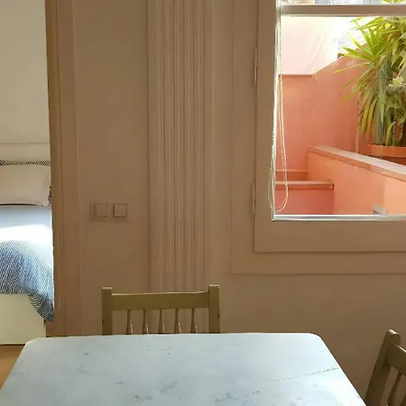 Apartment Filmoteca Sarria 1- Wifi Quiet Bright Comfi *