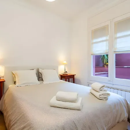 Apartment Filmoteca Sarria 1- Wifi Quiet Bright Comfi *