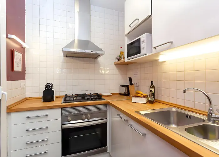 Apartamento Filmoteca Sarria 1- Wifi Quiet Bright Comfi