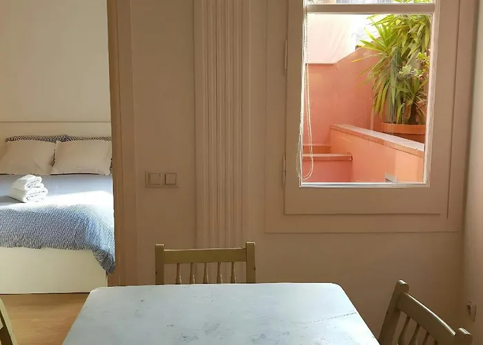Filmoteca Sarria 1- Wifi Quiet Bright Comfi Apartamento *